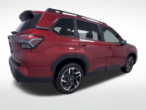 Used 2026 Subaru Forester Premium AWD/4WD image 8