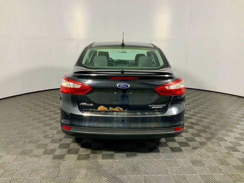 Used 2014 Ford Focus Titanium FWD image 8