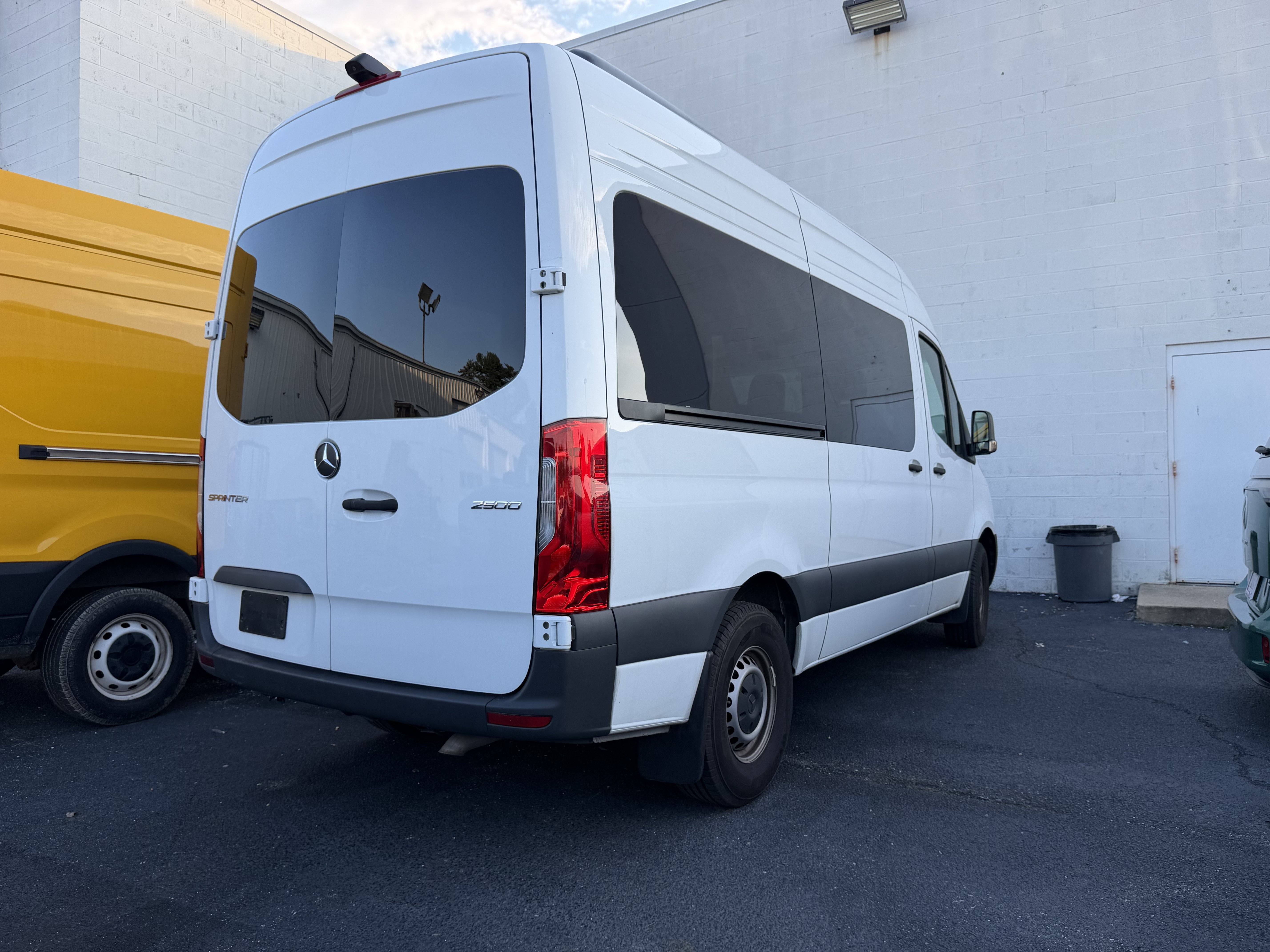Used 2024 Mercedes-Benz Sprinter 2500 image 35