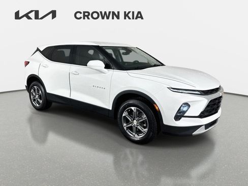 Used 2023 Chevrolet Blazer LT FWD image 4