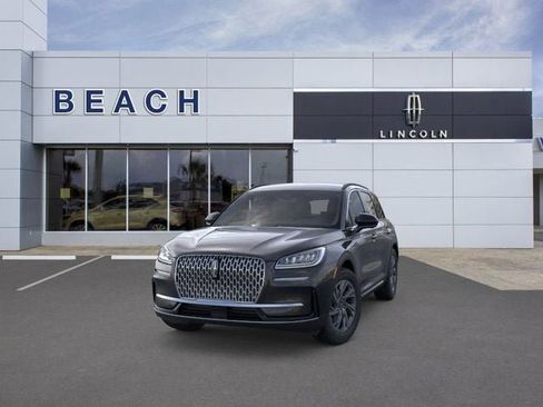 New 2026 Lincoln Corsair Premiere image 3