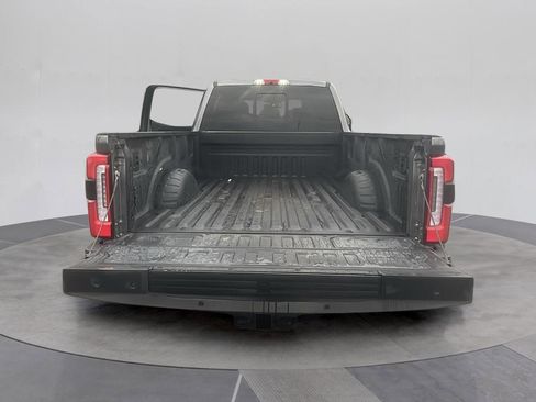 Used 2024 Ford F450 Platinum w/ FX4 Off-Road Package image 20