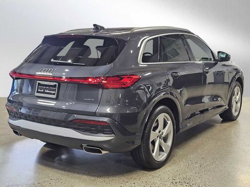 New 2025 Audi Q5 Prestige image 3