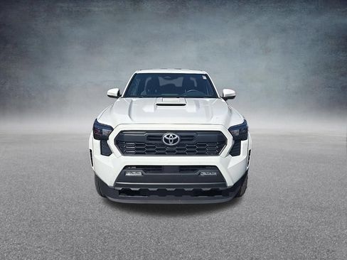 Used 2024 Toyota Tacoma TRD Sport AWD/4WD image 3