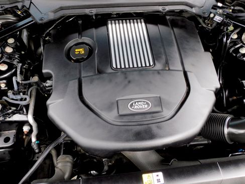 Used 2016 Land Rover Range Rover Sport HSE image 23