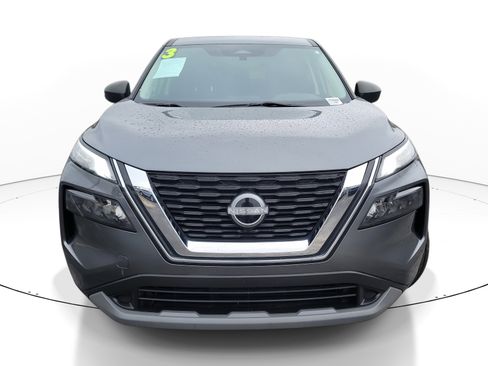 Used 2023 Nissan Rogue S image 2