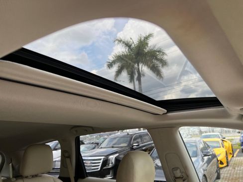 Used 2020 INFINITI QX60 Luxe w/ Essential Package FWD image 17