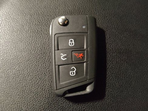 Used 2024 Volkswagen Jetta Sport FWD image 32