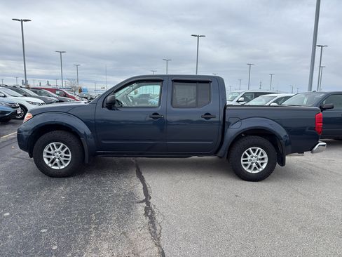 Used 2019 Nissan Frontier SV image 6
