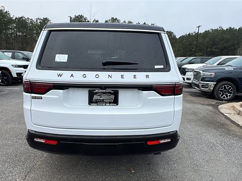 New 2025 Jeep Wagoneer L Series III image 9