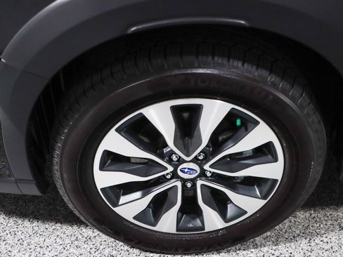 Used 2023 Subaru Outback Limited image 11