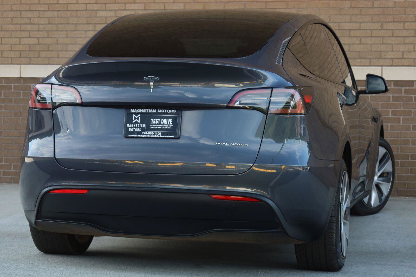 Used 2023 Tesla Model Y Long Range AWD/4WD image 11