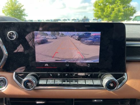 Used 2023 GMC Canyon AT4 AWD/4WD image 15