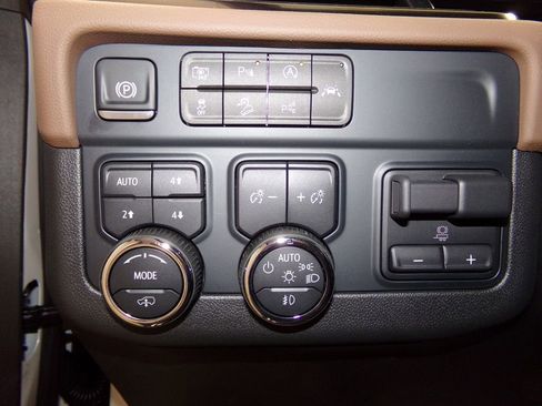 New 2025 Chevrolet Tahoe High Country image 27