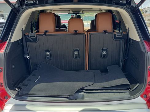 Certified 2022 Nissan Pathfinder Platinum w/ Cargo Package FWD image 7