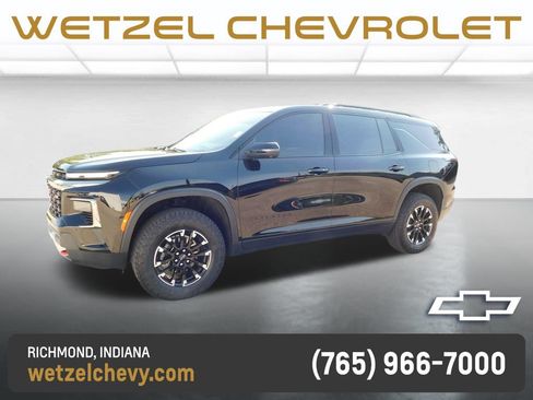 Used 2025 Chevrolet Traverse Z71 w/ Driver Confidence Package AWD/4WD image 7