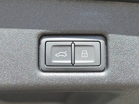 Certified 2025 Audi Q5 Premium Plus w/ Premium Plus AWD/4WD image 13