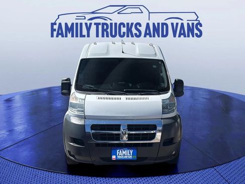 Used 2018 RAM ProMaster 2500 w/ Premium Appearance Group FWD image 8