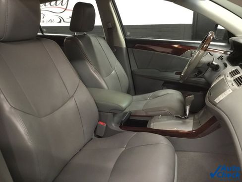 Used 2009 Toyota Avalon Limited image 34