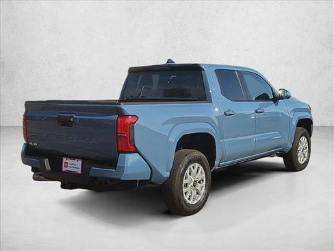 Certified 2026 Toyota Tacoma SR5 AWD/4WD image 5