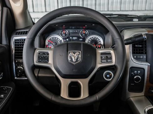 Used 2018 RAM 3500 Laramie AWD/4WD image 15