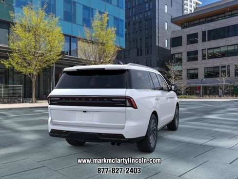 New 2026 Lincoln Navigator Reserve AWD/4WD image 8