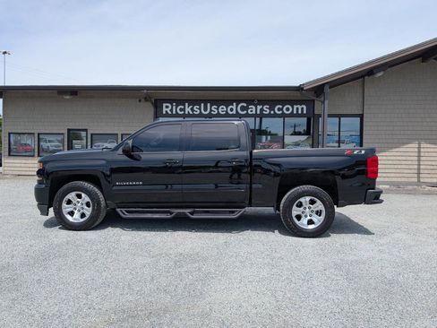 Used 2018 Chevrolet Silverado 1500 LT w/ All Star Edition AWD/4WD image 11