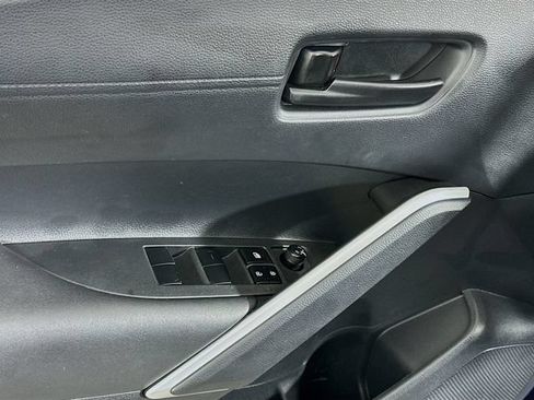 Used 2024 Toyota Corolla Cross LE FWD image 10
