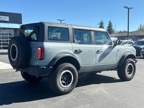 Used 2023 Ford Bronco 4-Door w/ Sasquatch Package image 2