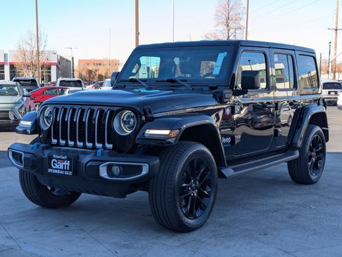 Used 2023 Jeep Wrangler Sahara image 10