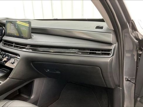 Certified 2025 INFINITI QX60 Luxe w/ Vision Package image 19