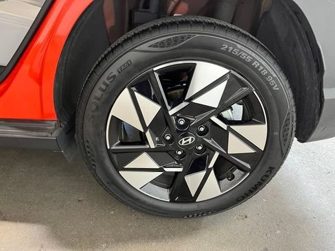 Used 2024 Hyundai Kona SEL FWD image 29