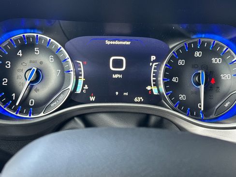 New 2026 Chrysler Voyager LX image 23