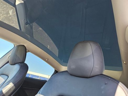 Used 2021 Tesla Model Y Long Range image 9