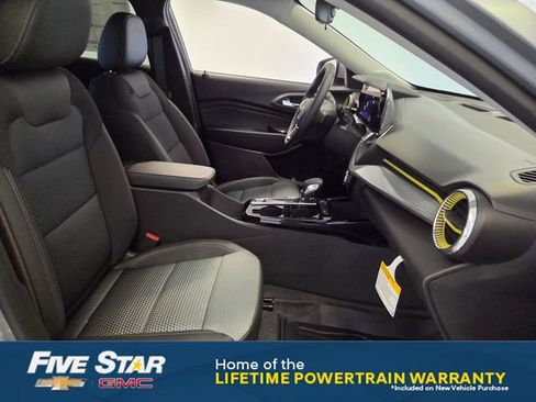 New 2026 Chevrolet Trax LT w/ Driver Confidence Package FWD image 16
