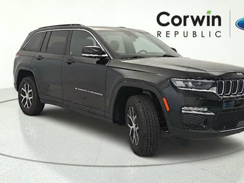Used 2025 Jeep Grand Cherokee Limited w/ Luxury Tech Group II AWD/4WD image 8