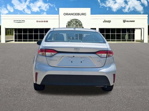 Used 2024 Toyota Corolla LE FWD image 7