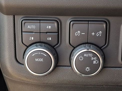 Used 2022 Chevrolet Tahoe RST w/ Sport Performance Package image 25