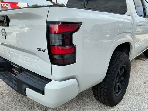 Used 2022 Nissan Frontier SV image 11