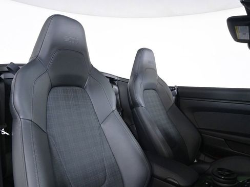 Used 2026 Porsche 911 Carrera T RWD image 18