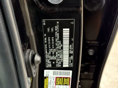 Used 2022 Toyota Highlander LE AWD/4WD image 14