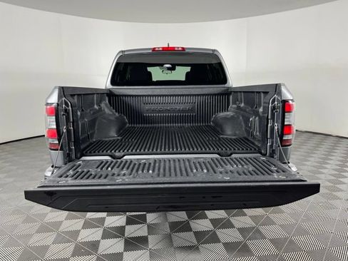 Used 2022 Nissan Frontier SV RWD image 46