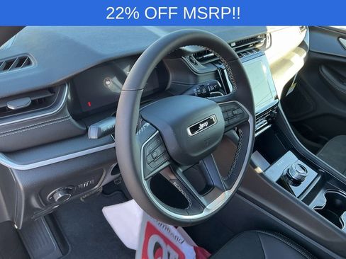 New 2025 Jeep Grand Cherokee L Altitude image 10