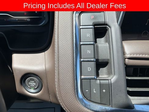 Used 2024 GMC Yukon SLT RWD image 16