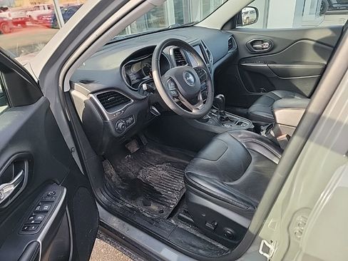 Used 2022 Jeep Cherokee Latitude Lux image 11