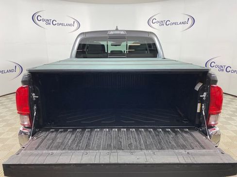 Used 2023 Toyota Tacoma SR5 AWD/4WD image 6