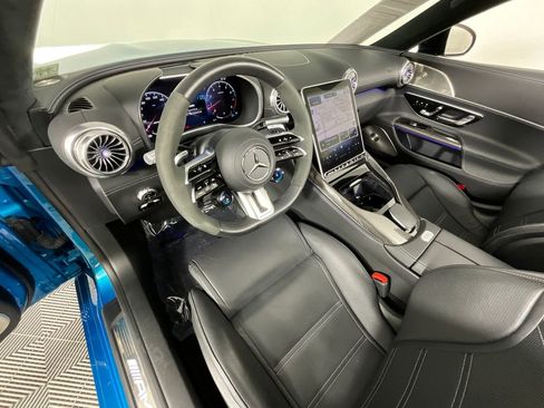 Used 2023 Mercedes-Benz SL 63 AMG 4MATIC w/ Driver Assistance Package image 13