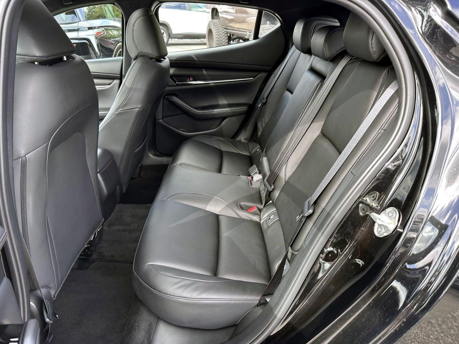 Used 2024 MAZDA MAZDA3 s FWD image 13