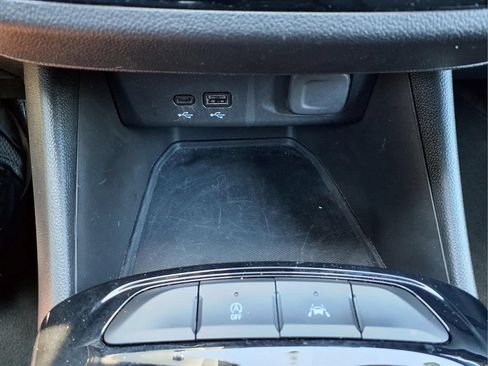 Certified 2025 Buick Envista Sport Touring FWD image 27