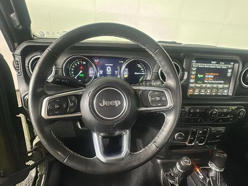 Used 2023 Jeep Wrangler Unlimited Sahara w/ Cold Weather Group AWD/4WD image 16